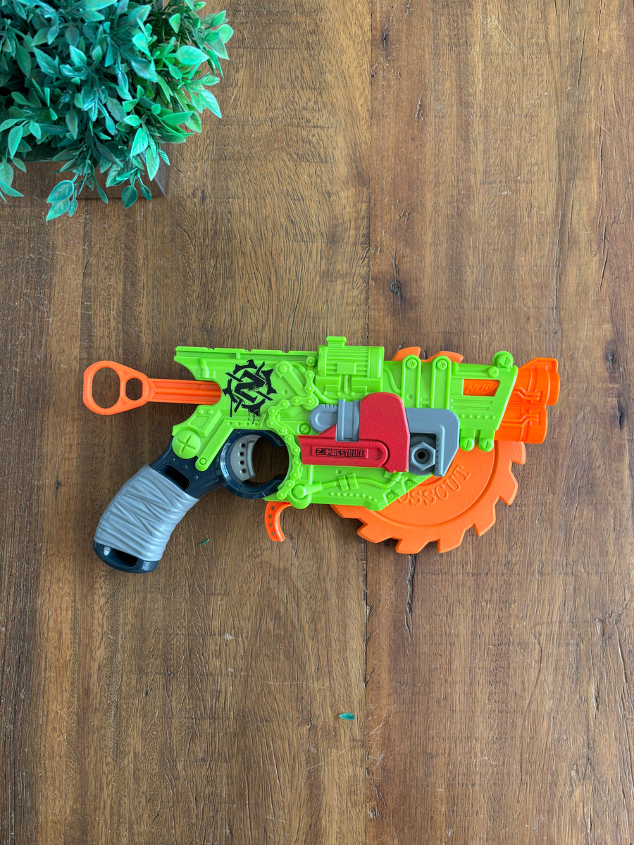 Lançador Nerf Original Zombie Strike Crosscut com 4 Dardos TAM 33