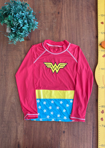 Camiseta UV Infantil com Proteção Solar Dc Comics Mulher Maravilha TAM 6 Anos