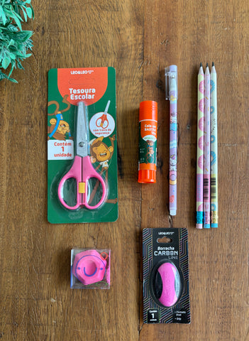Kit Escolar 3 Lápis 2HB, 1 Caneta Apagável Unicórnio,  2 Borrachas, 1 Tesoura e  1 Cola Bastao Leo&Leo KIT13