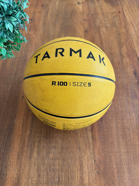 Bola Infantil de Basquete R100 T5 Tarmak ( 7 a 10 Anos)