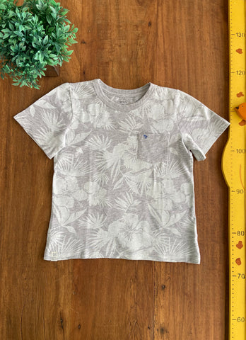 Camiseta Carter’s Floral TAM 5 Anos 24,90