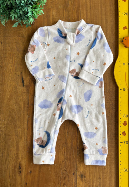 Macacão Bebe Suedine Branco Ursinho Lua TAM 3 a 6 Meses