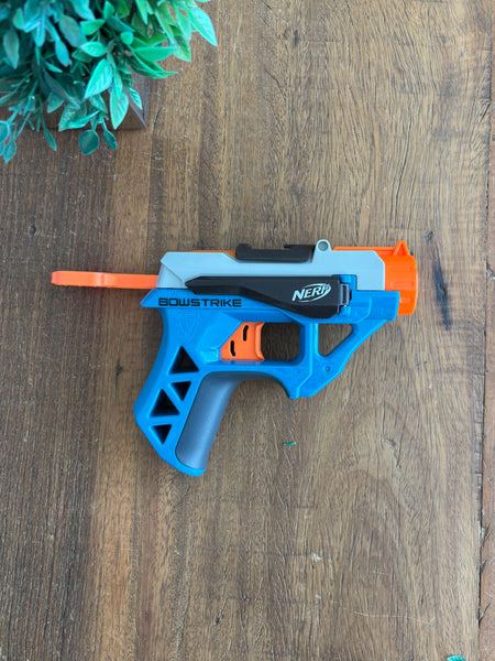 Lançador Nerf Elite Bowstrike Original com 4 Dardos TAM 20 X 12 cm