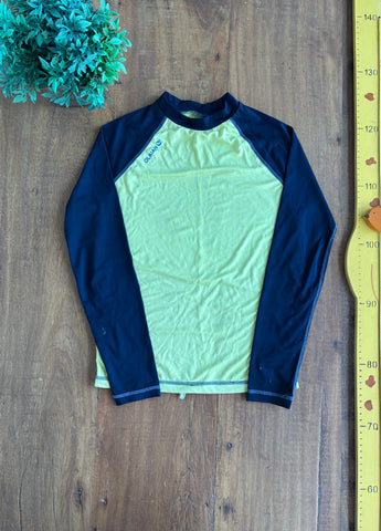 Camiseta Praia Olaian FPU 50+ TAM 6/7 Anos