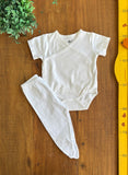 Conjunto Body Branco Algodao Pima Kimono e Calca Bobotcho TAM 2 a 4 Meses