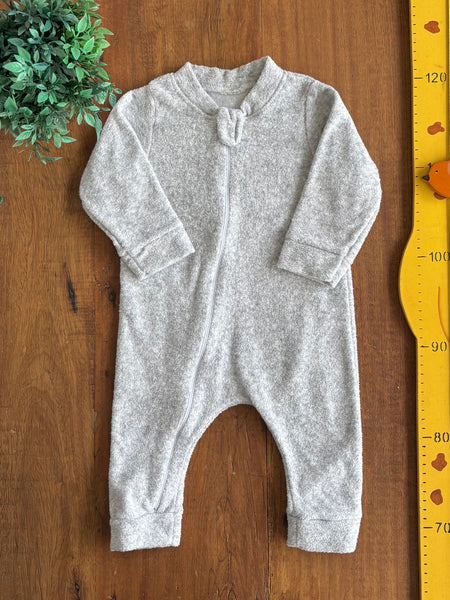 Macacão Bebê de Plush Peluciado Boucle TAM 3 a 6 Meses