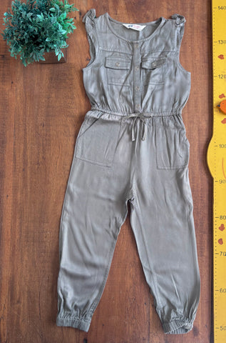 Macacão Jardineira Botões Pressão H&M TAM 3/4 Anos 110 cm