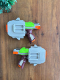 2 Lançadores Nerf Side Strike Zombie com 4 Dardos (cada) TAM 15 X 22 cm