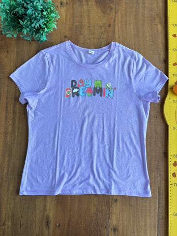Camiseta Infantil Day Dreamin Lilás TAM 14 a 16 nos