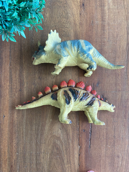 Kit 2 Dinossauros de Borracha 24,90